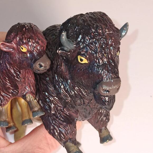 Lot of 7 AAA Animal Figures Lion, 2 Tiger , Leopard, 2 Buffalo, Panther Safari - Picture 10 of 16